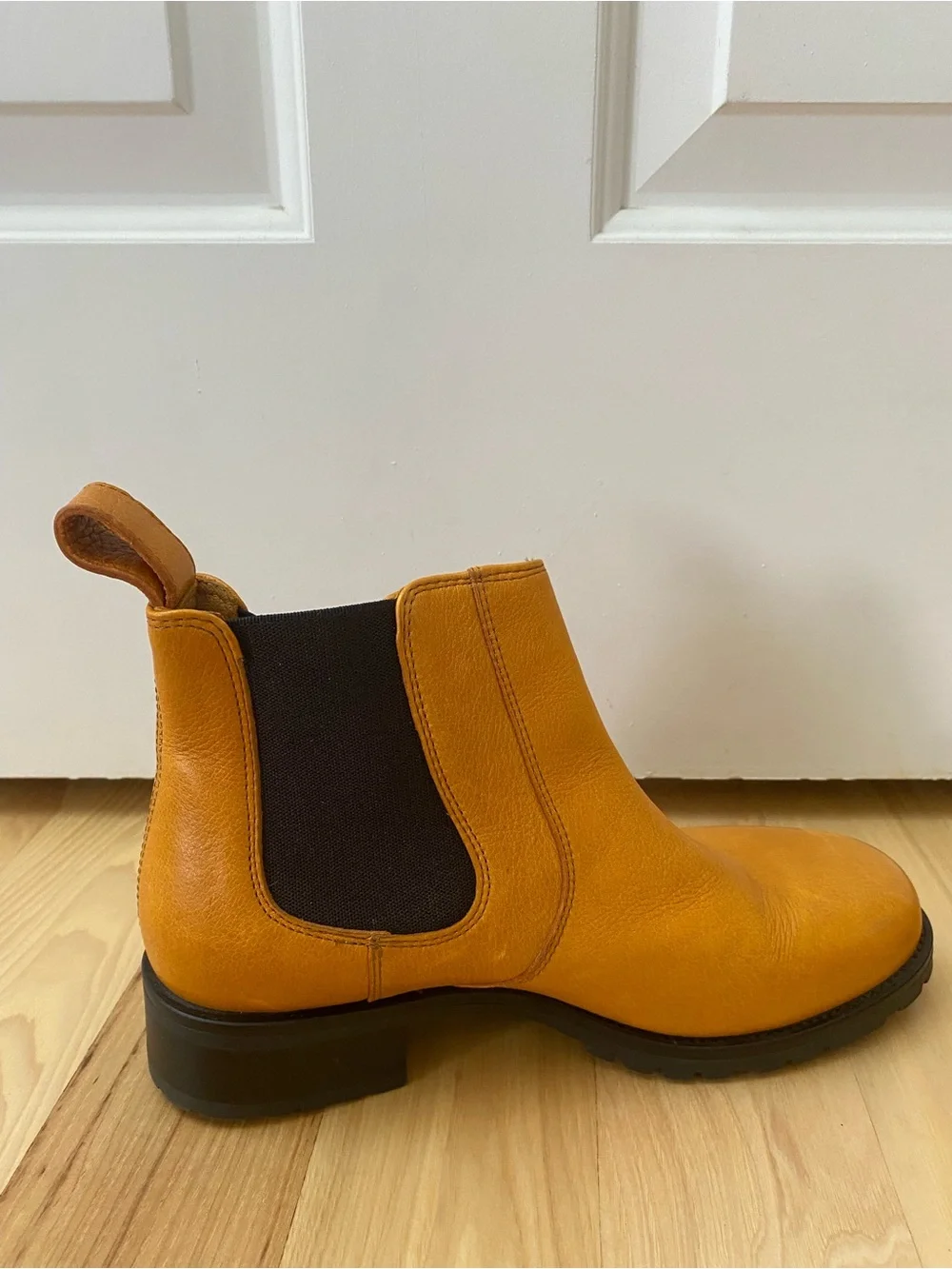 Duluth Trading Company Boots Women’s Chelsea Boots Cognac Brown Tan Size 8.5